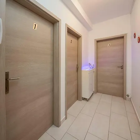 Centerlink Apartman *
